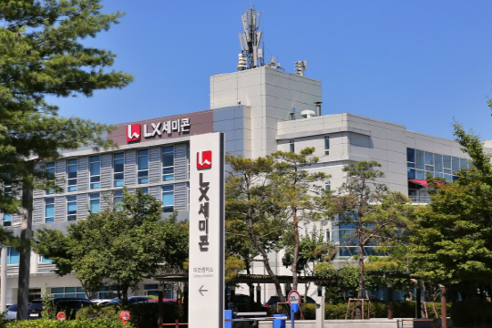 LX세미콘 대전캠퍼스. <LX세미콘 제공>